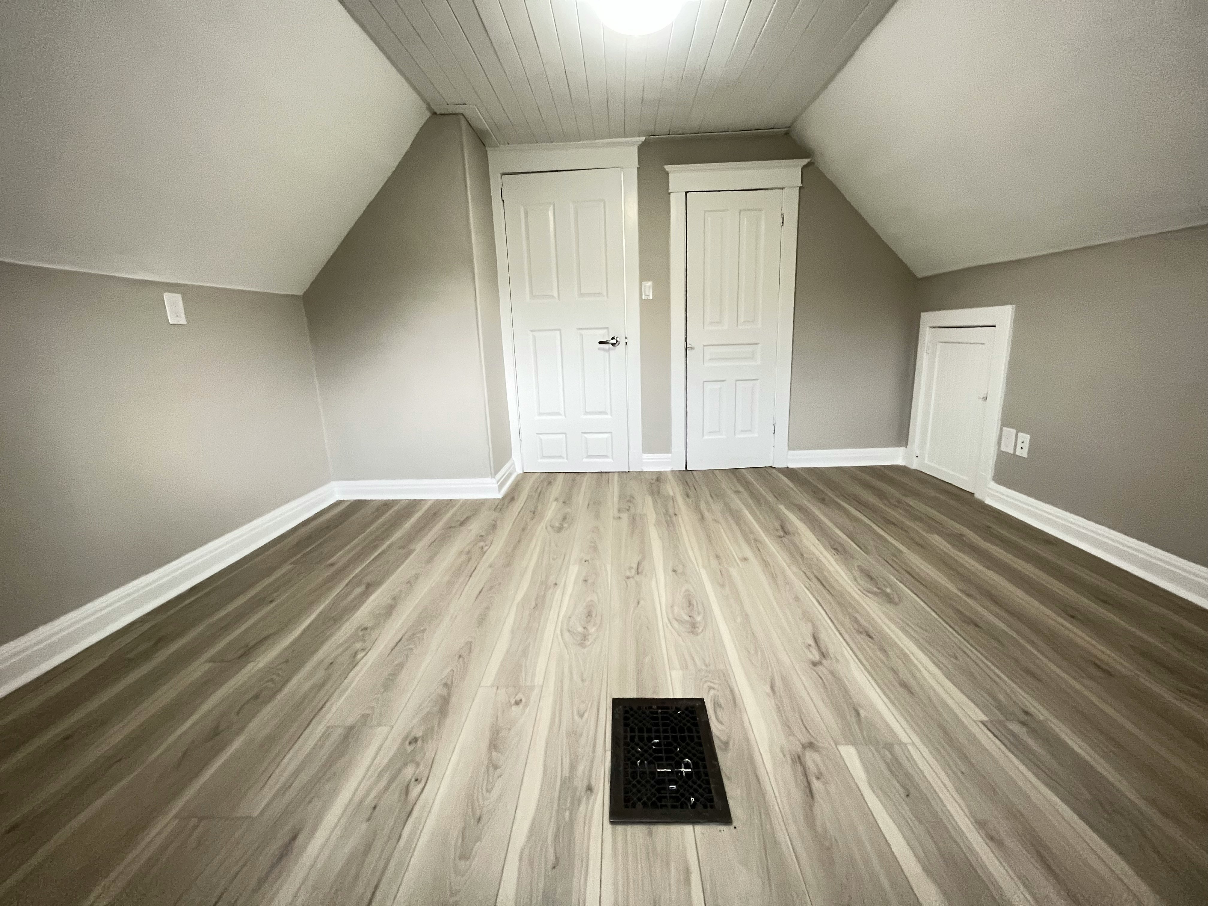 12 Senator Avenue, Hamilton, ON, L8L 1Z4 - 20