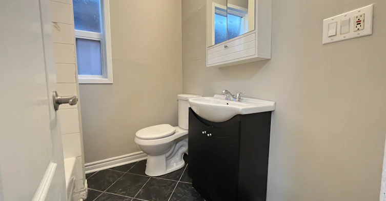 12 Senator Avenue, Hamilton, ON, L8L 1Z4 - 15