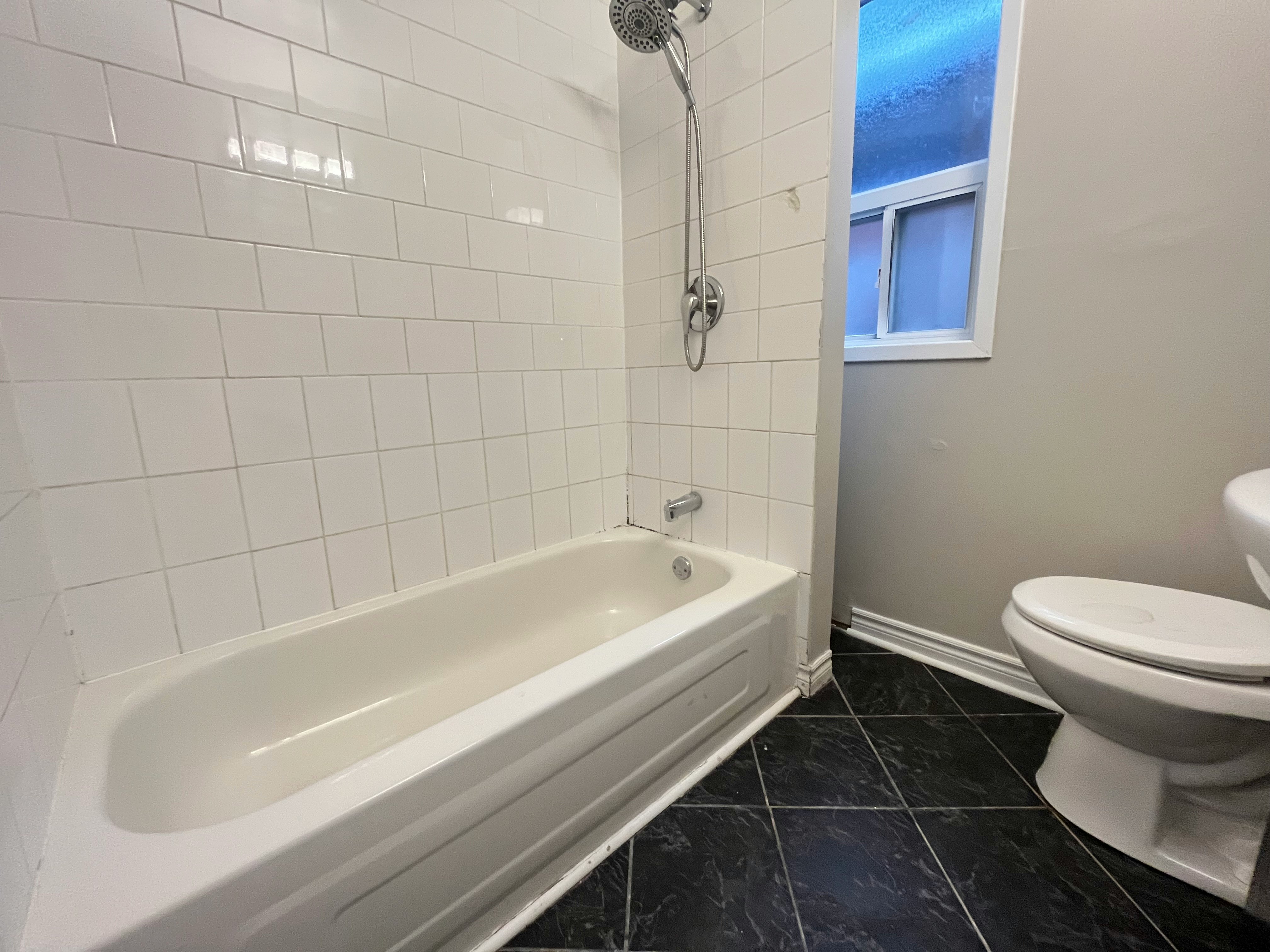 12 Senator Avenue, Hamilton, ON, L8L 1Z4 - 16