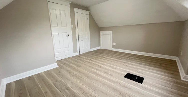 12 Senator Avenue, Hamilton, ON, L8L 1Z4 - 19