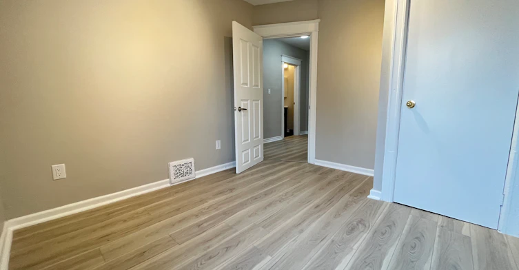 12 Senator Avenue, Hamilton, ON, L8L 1Z4 - 13