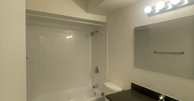 208-2228 Franklin Street, Vancouver, BC, V5L 1R9 - 4