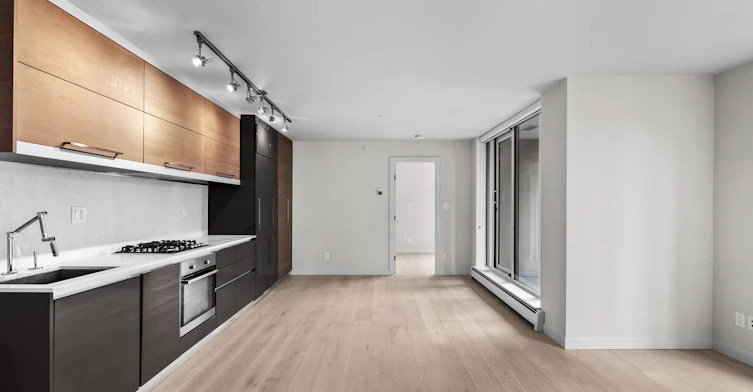 512-189 Keefer Street, Vancouver, BC, V6A 0C8