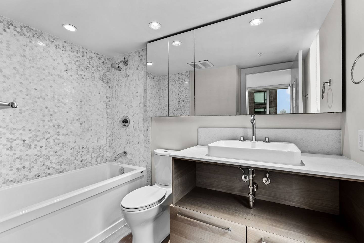 512-189 Keefer Street, Vancouver, BC, V6A 0C8 - 18