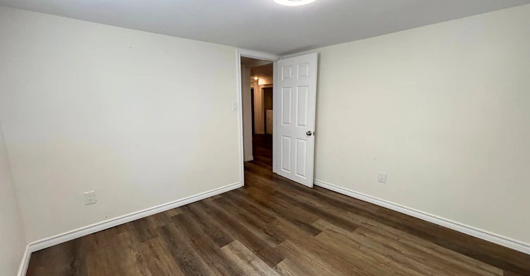 78 1st Street West, Hamilton, ON, L9C 3C4 - 3
