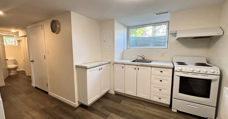 78 1st Street West, Hamilton, ON, L9C 3C4 - 2