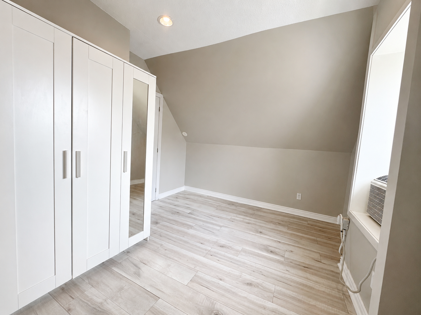 Unit 2-108 Kensington Avenue N, Hamilton, ON, L8L 7N2 - 19