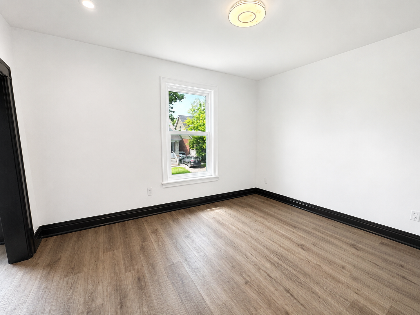 Unit 2-108 Kensington Avenue N, Hamilton, ON, L8L 7N2 - 6