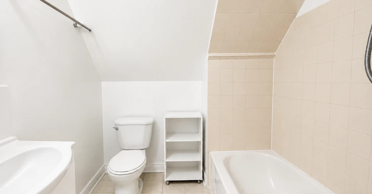 Unit 2-108 Kensington Avenue N, Hamilton, ON, L8L 7N2 - 20