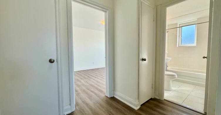 U302-36 Wood Glen Road, Toronto, ON, M1N 2V9 - 8