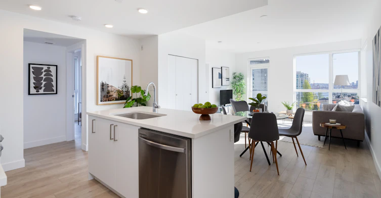 153 East 4th Street, North Vancouver, BC, V7L 1H5 - 7
