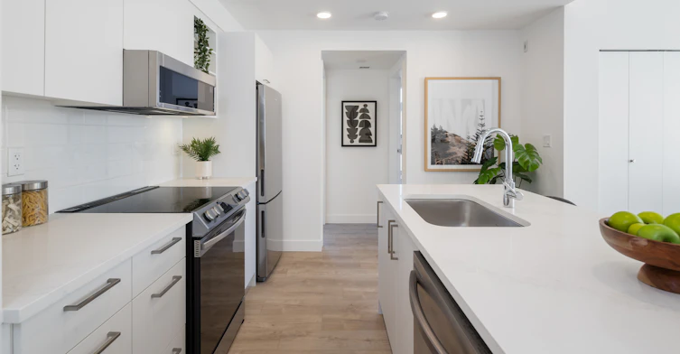 153 East 4th Street, North Vancouver, BC, V7L 1H5 - 10