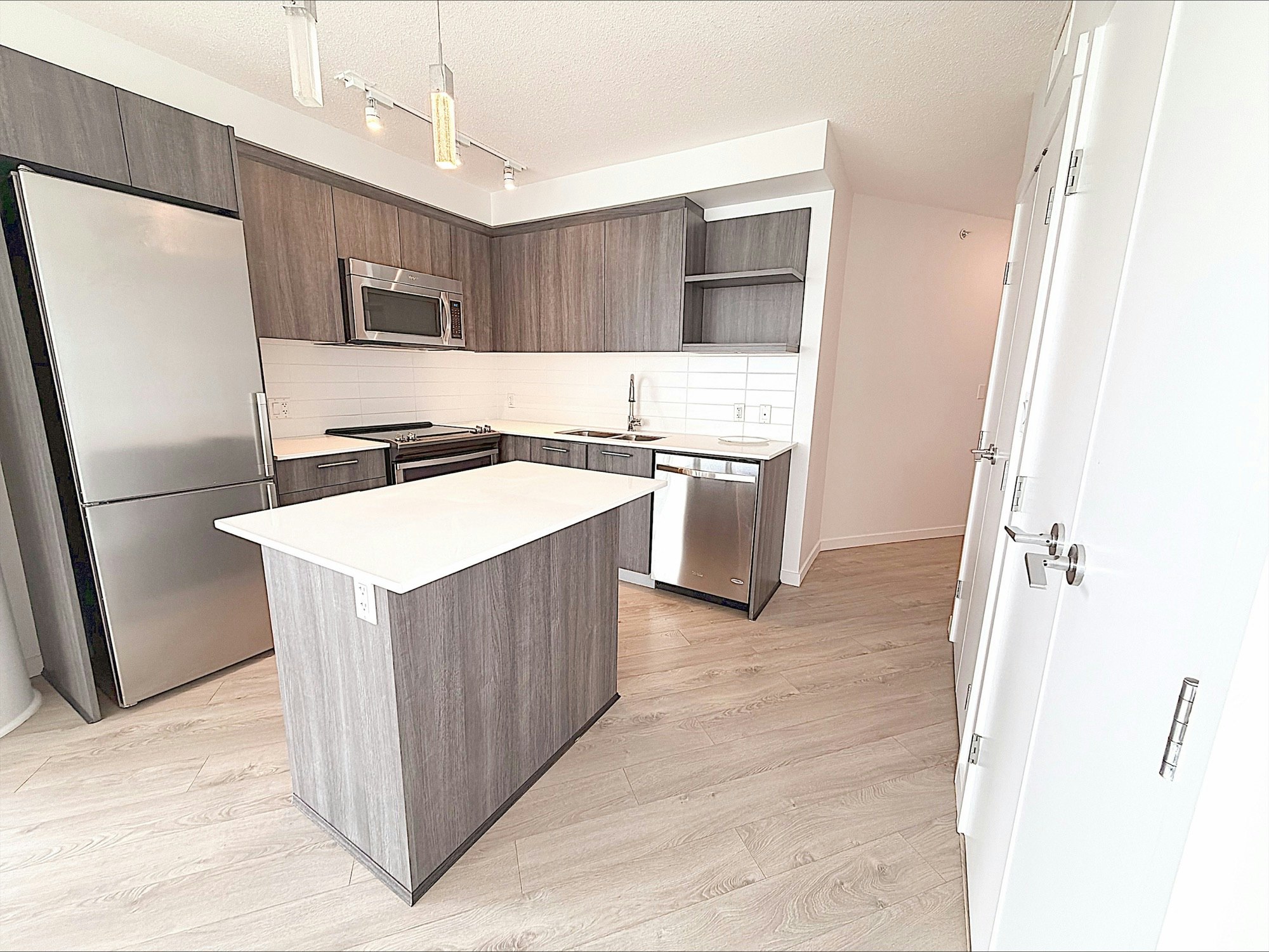 303-685 Pacific Boulevard, Vancouver, BC, V6B 0R4 - 6