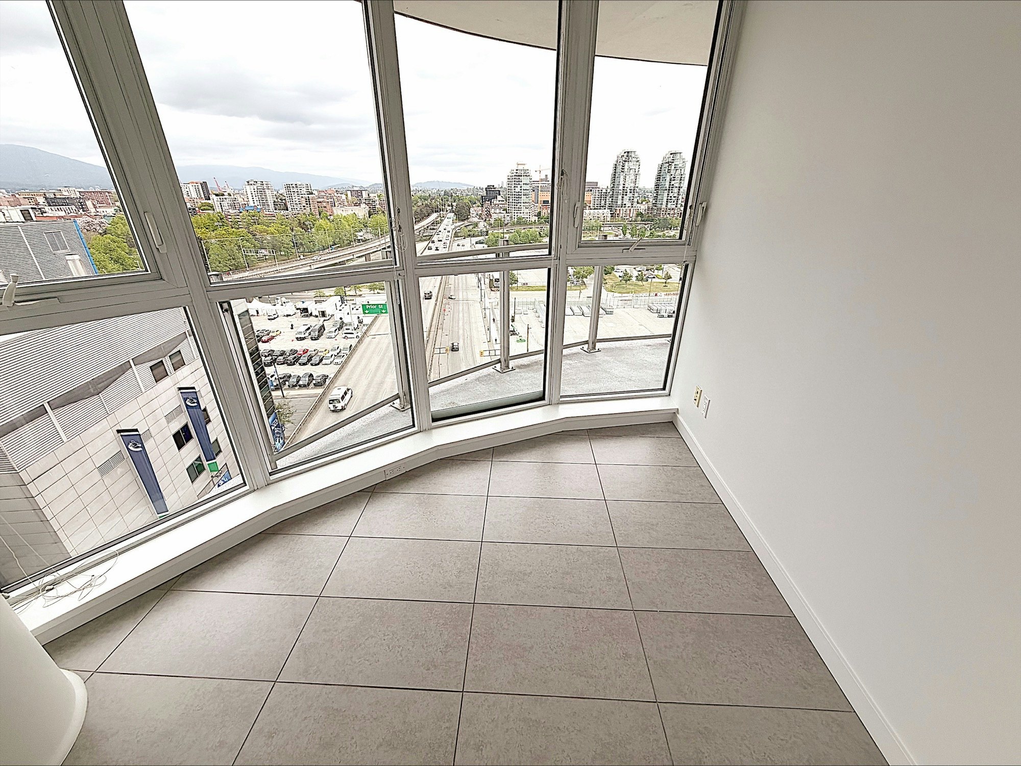 303-685 Pacific Boulevard, Vancouver, BC, V6B 0R4 - 12