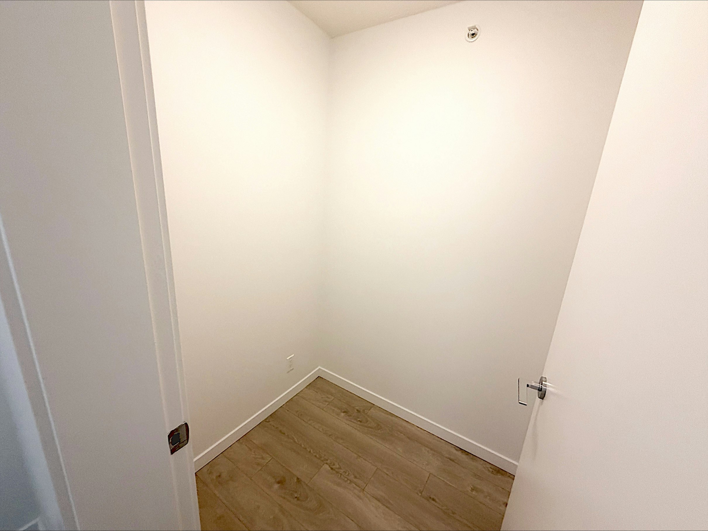 303-685 Pacific Boulevard, Vancouver, BC, V6B 0R4 - 18