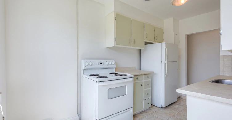 204-111 Craydon Road, Whitby, ON, L1N 2B5 - 5
