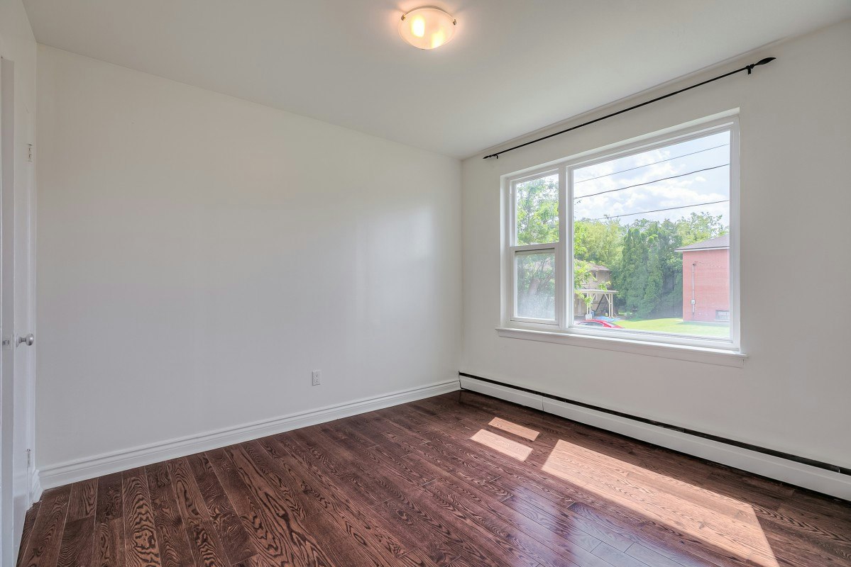 204-111 Craydon Road, Whitby, ON, L1N 2B5 - 8