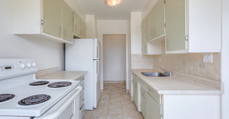 204-111 Craydon Road, Whitby, ON, L1N 2B5 - 6