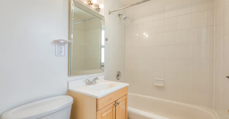 204-111 Craydon Road, Whitby, ON, L1N 2B5 - 12