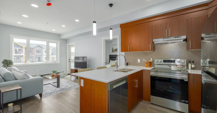 U1106-348 Greystone Boulevard, Cochrane, AB, T4C 2B8 - 2
