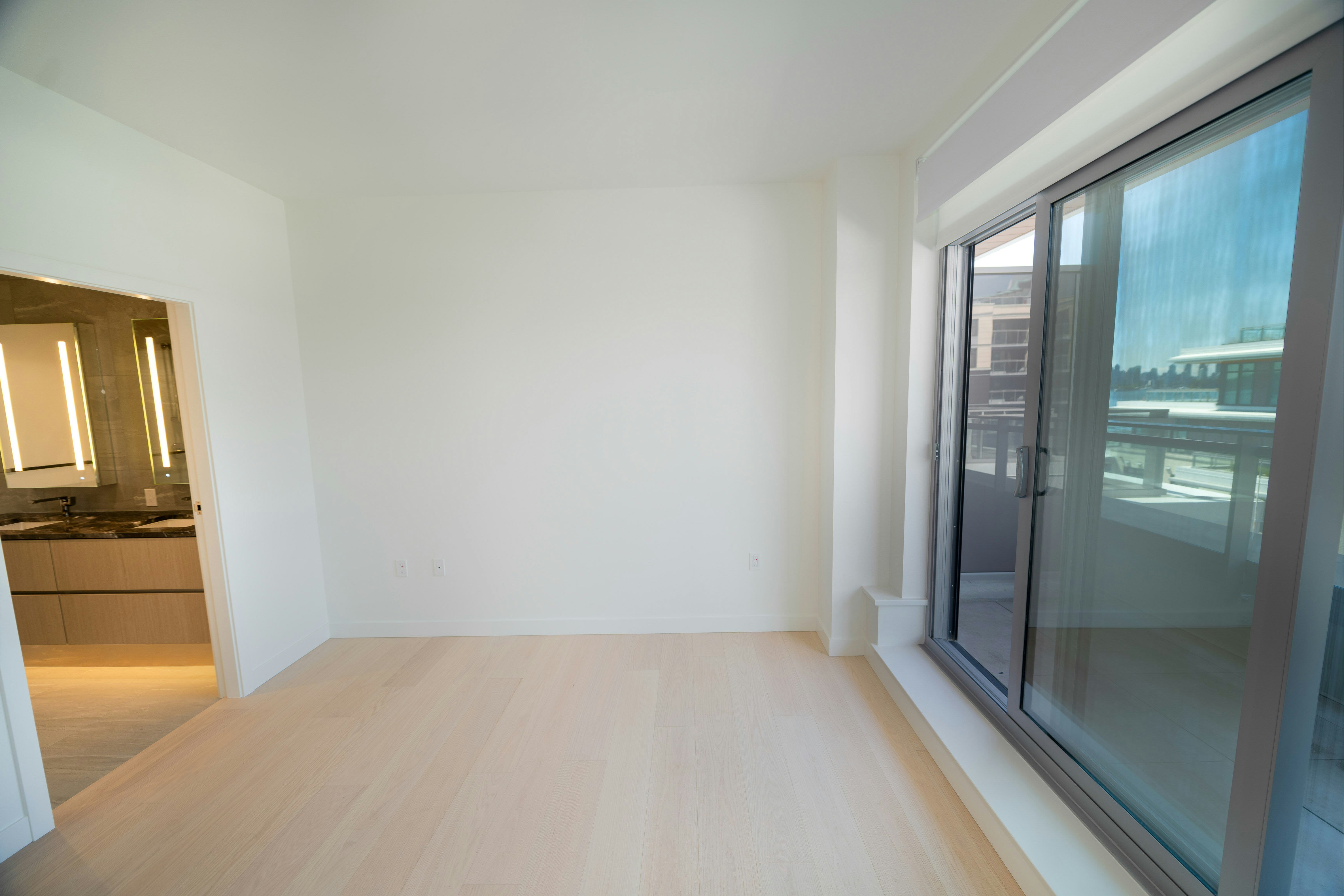 703-777 Harbour Way, North Vancouver, BC, V7P 0G2 - 22