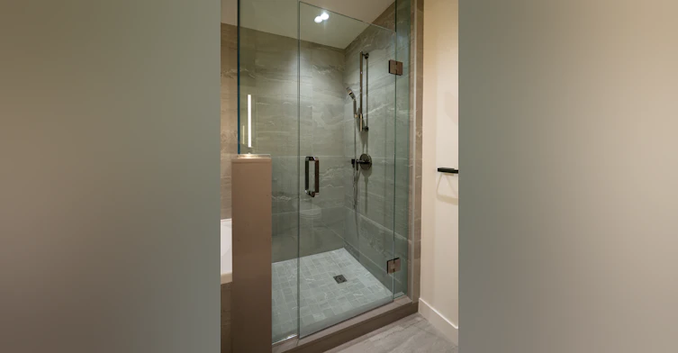 703-777 Harbour Way, North Vancouver, BC, V7P 0G2 - 26