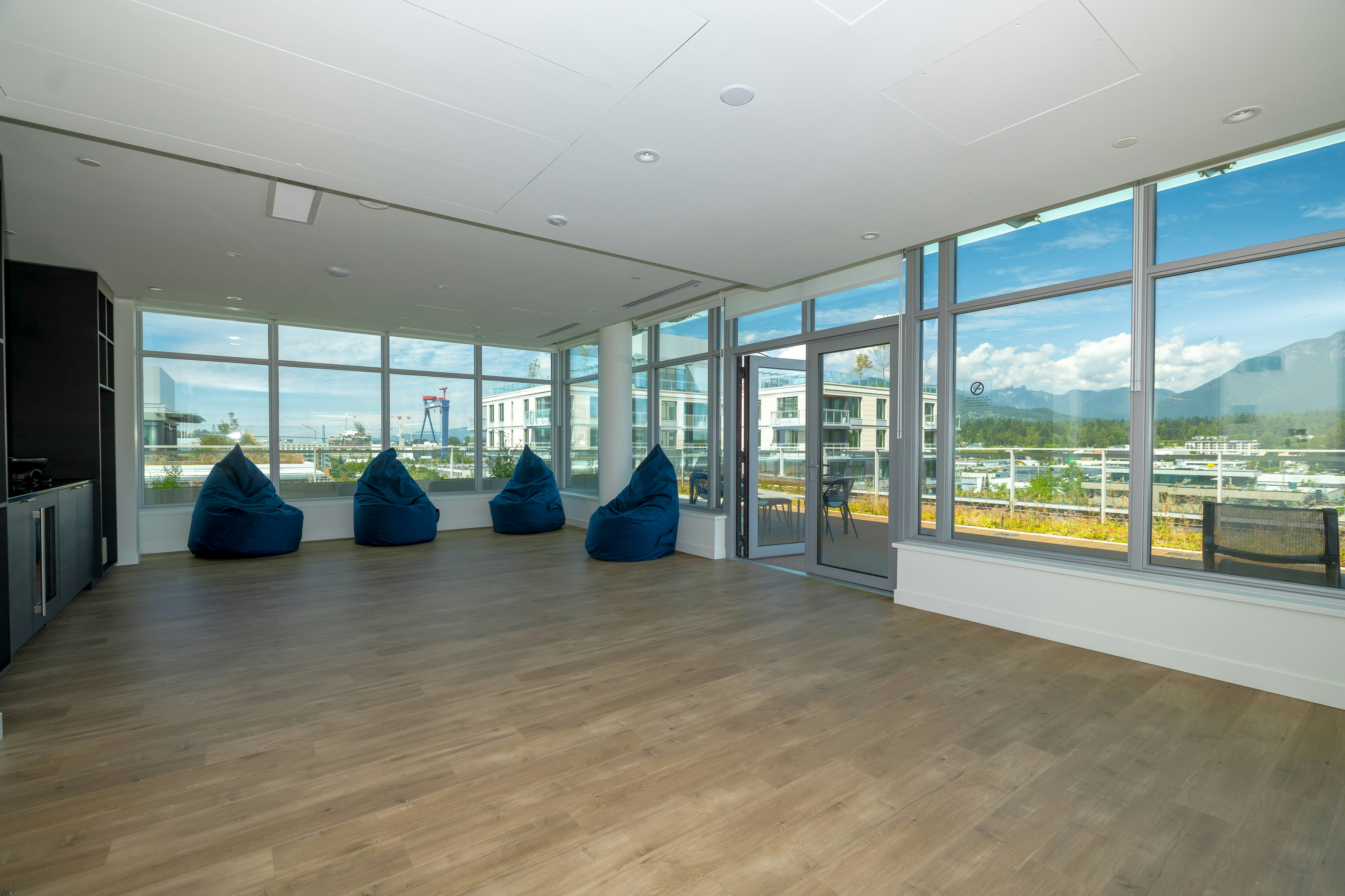 703-777 Harbour Way, North Vancouver, BC, V7P 0G2 - 34