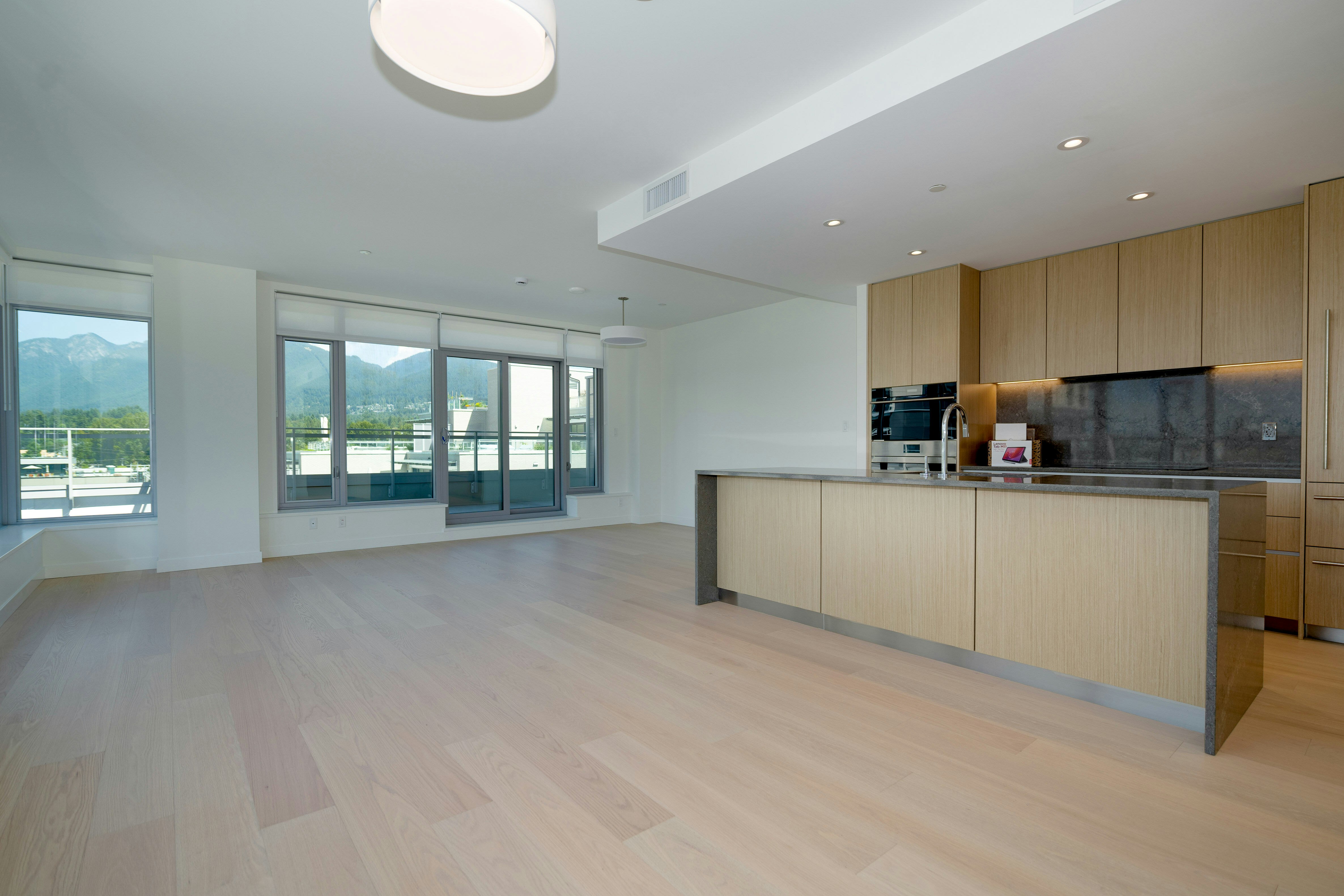 703-777 Harbour Way, North Vancouver, BC, V7P 0G2 - 3