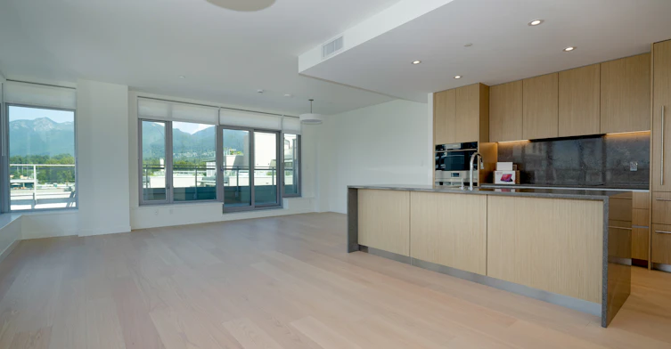 703-777 Harbour Way, North Vancouver, BC, V7P 0G2 - 3