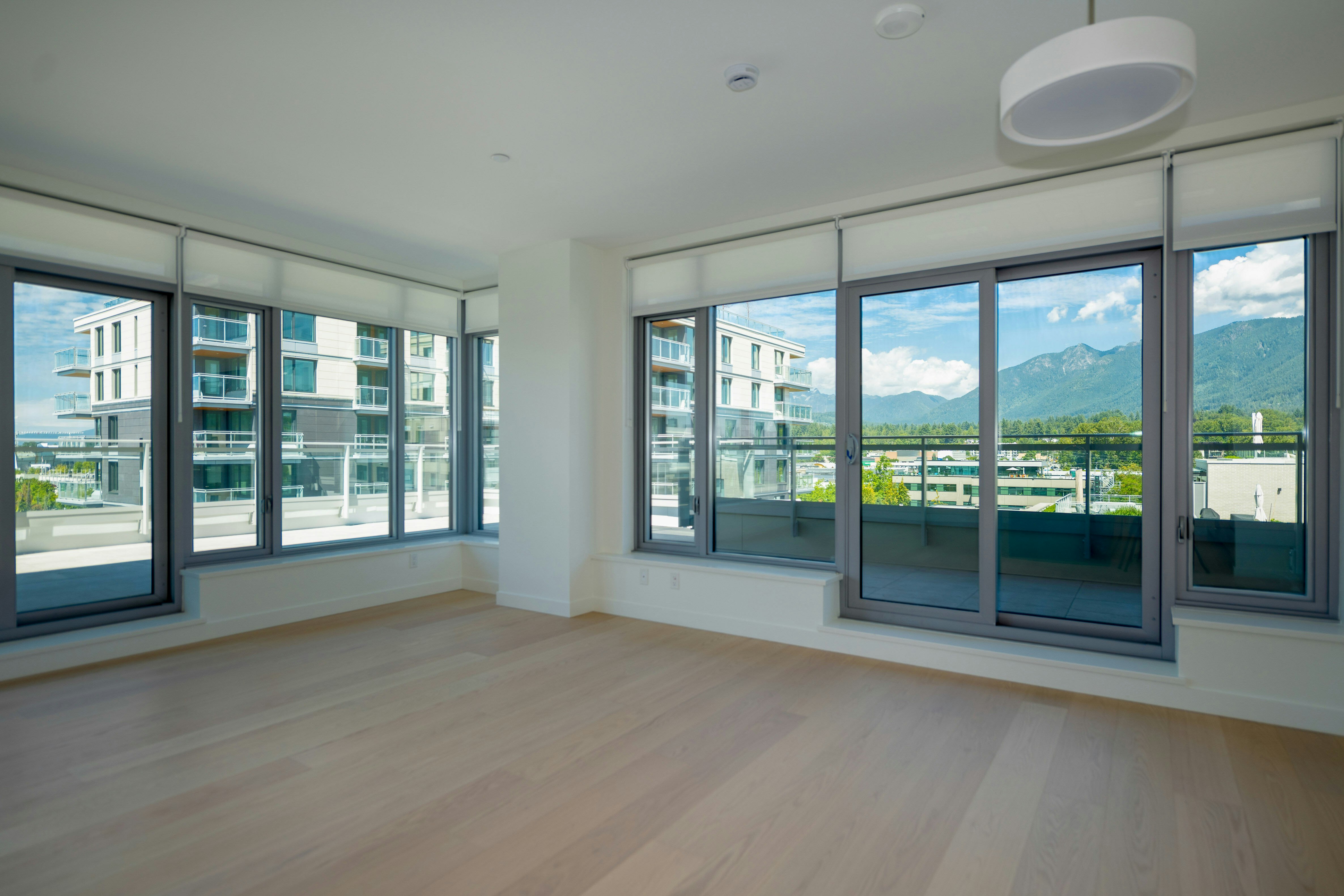 703-777 Harbour Way, North Vancouver, BC, V7P 0G2 - 17