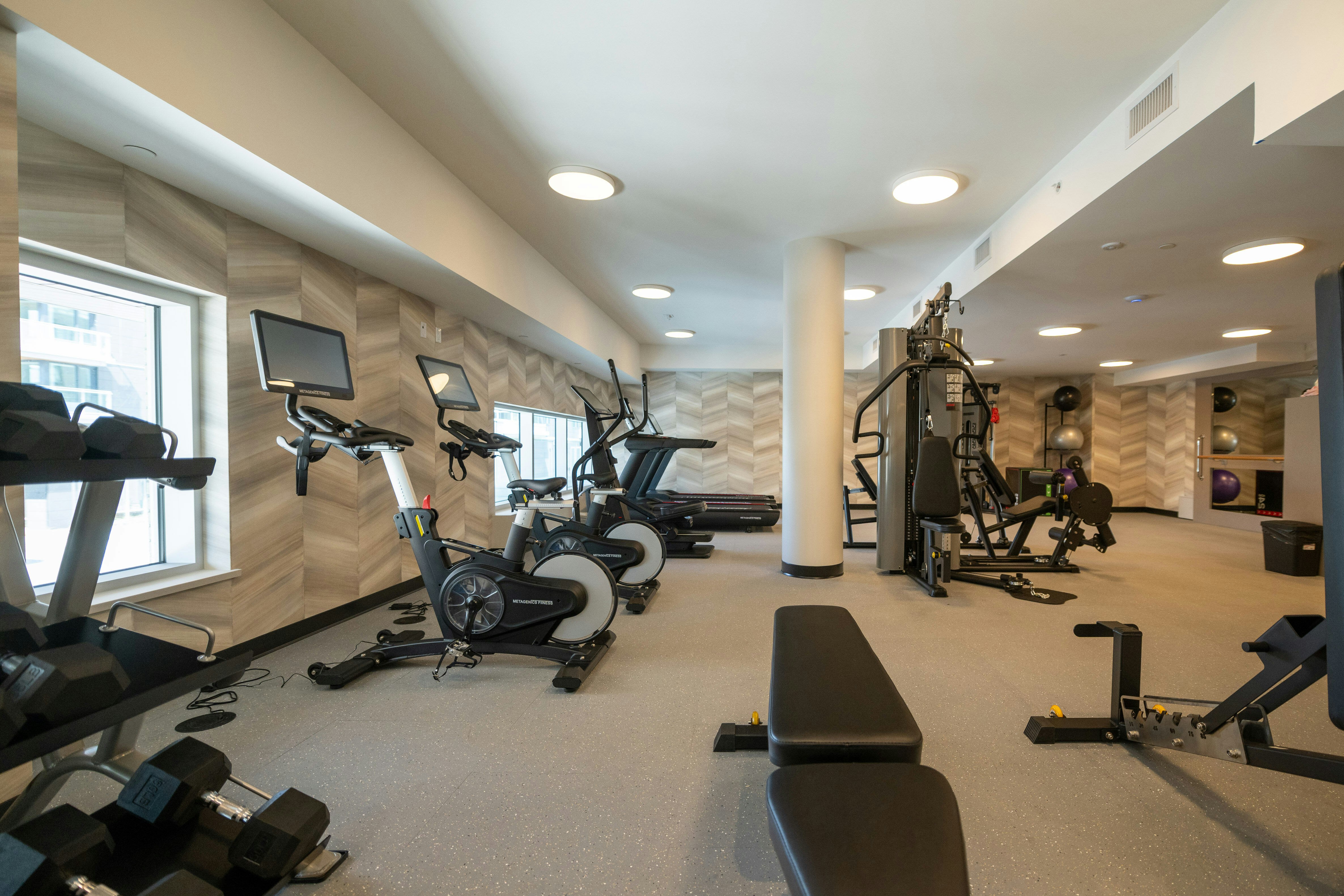 703-777 Harbour Way, North Vancouver, BC, V7P 0G2 - 32