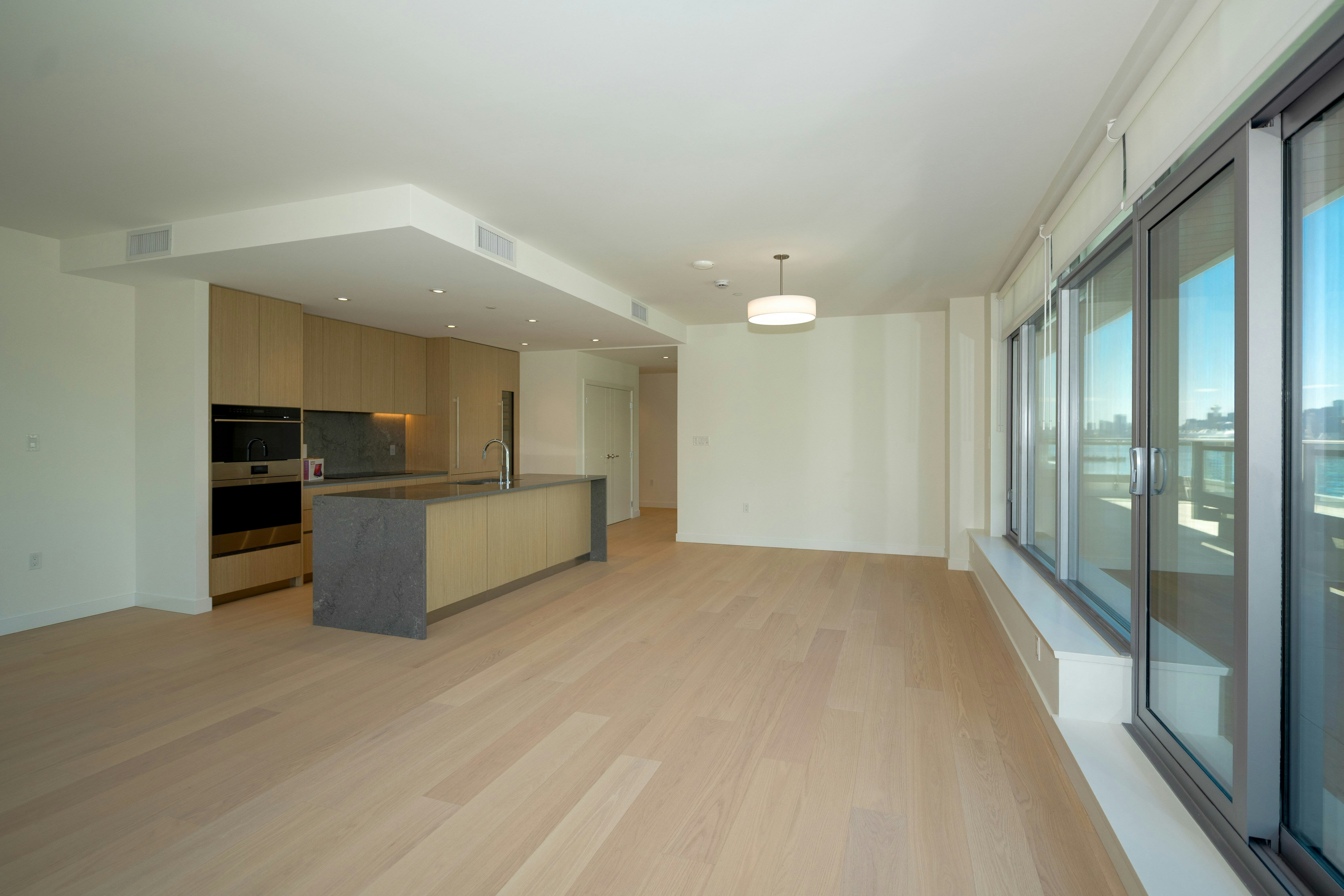 703-777 Harbour Way, North Vancouver, BC, V7P 0G2 - 4