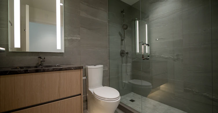 703-777 Harbour Way, North Vancouver, BC, V7P 0G2 - 30