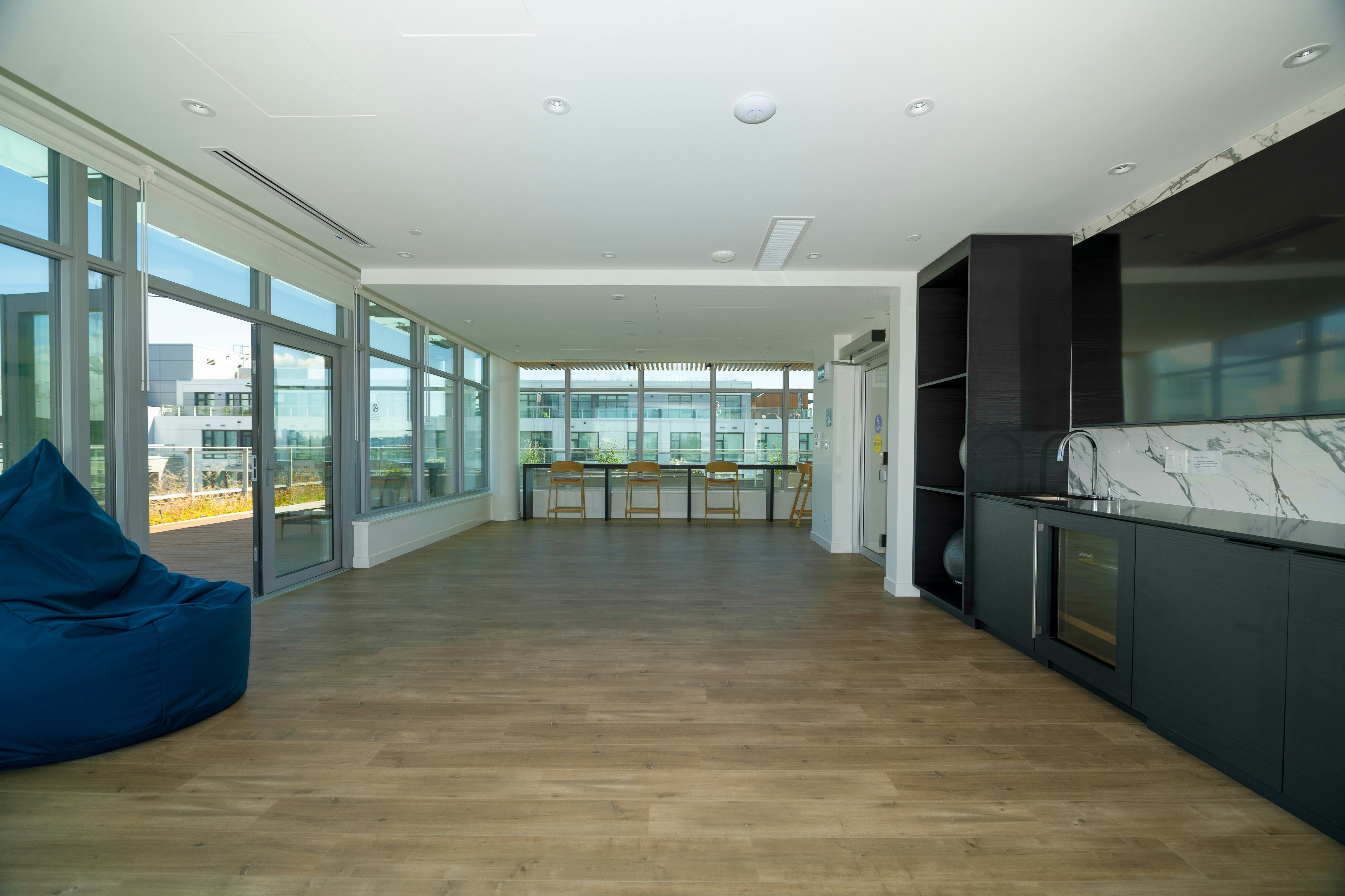 703-777 Harbour Way, North Vancouver, BC, V7P 0G2 - 33