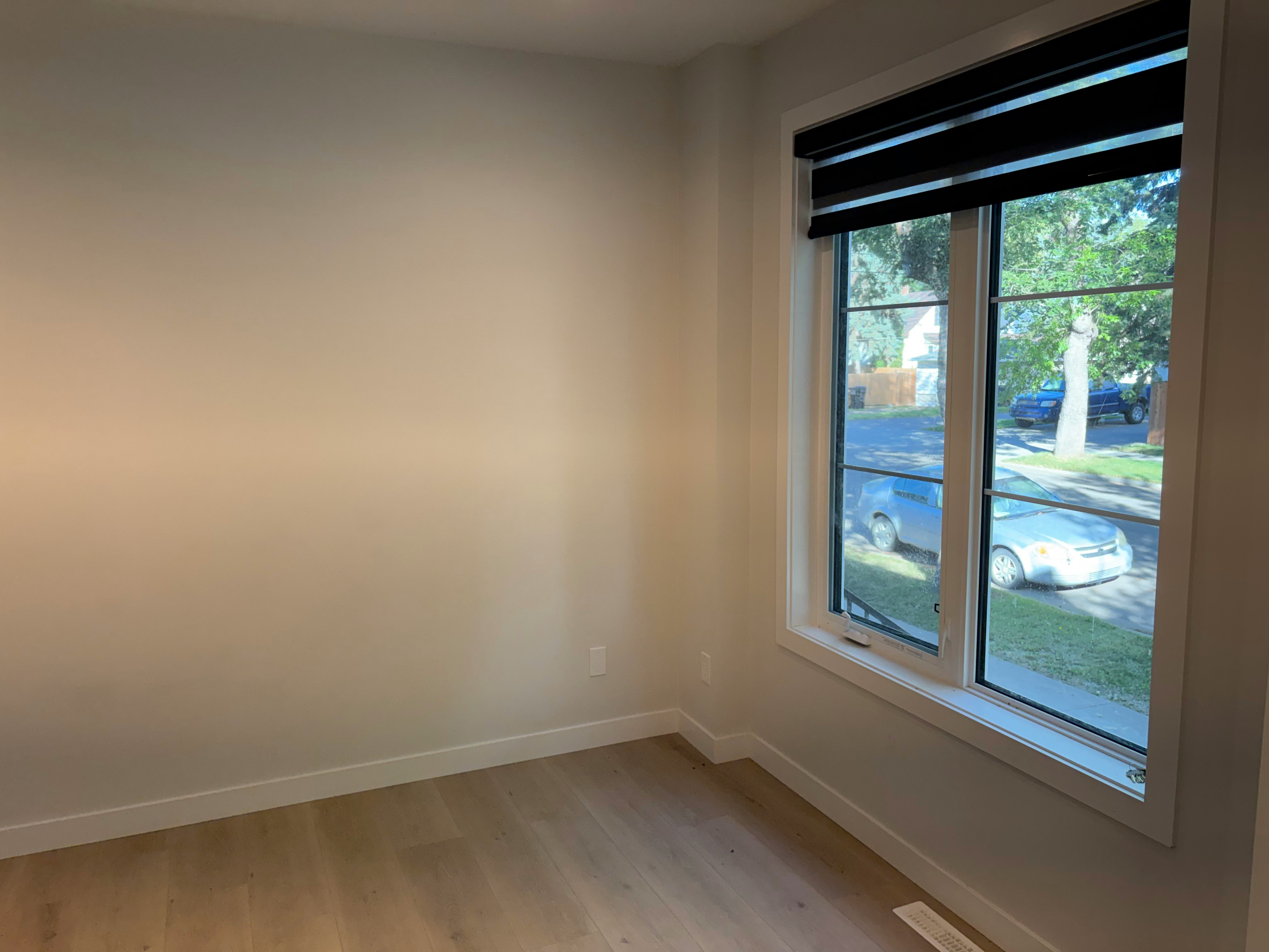 8903 123 Avenue Northwest, Edmonton, AB, T5B 3W6 - 4