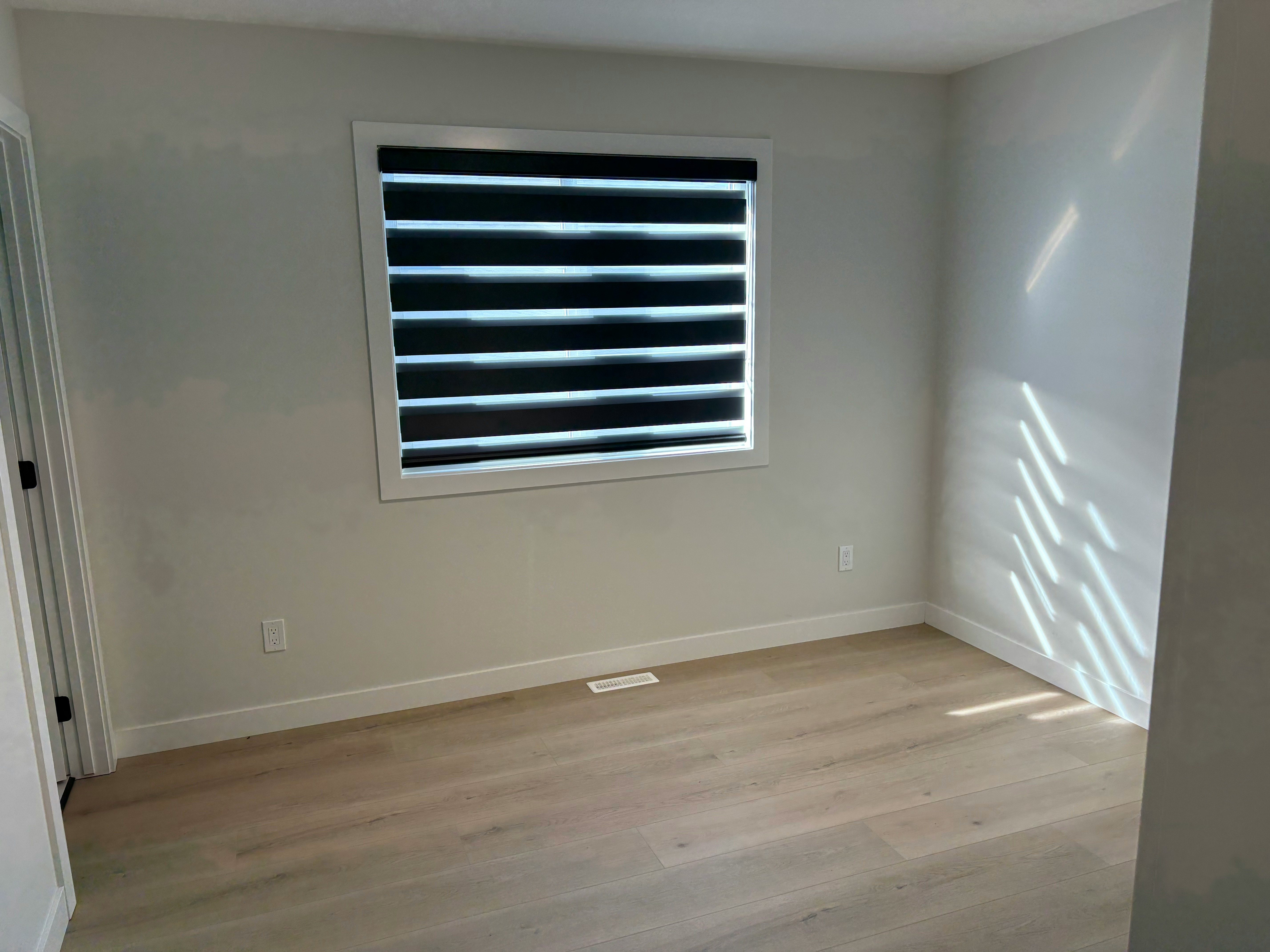 8903 123 Avenue Northwest, Edmonton, AB, T5B 3W6 - 14