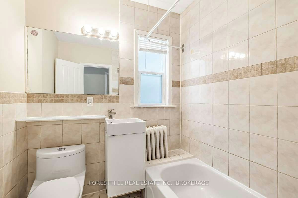 Upper-634 Vaughan Road, Toronto, ON, M6E 2Y3 - 8