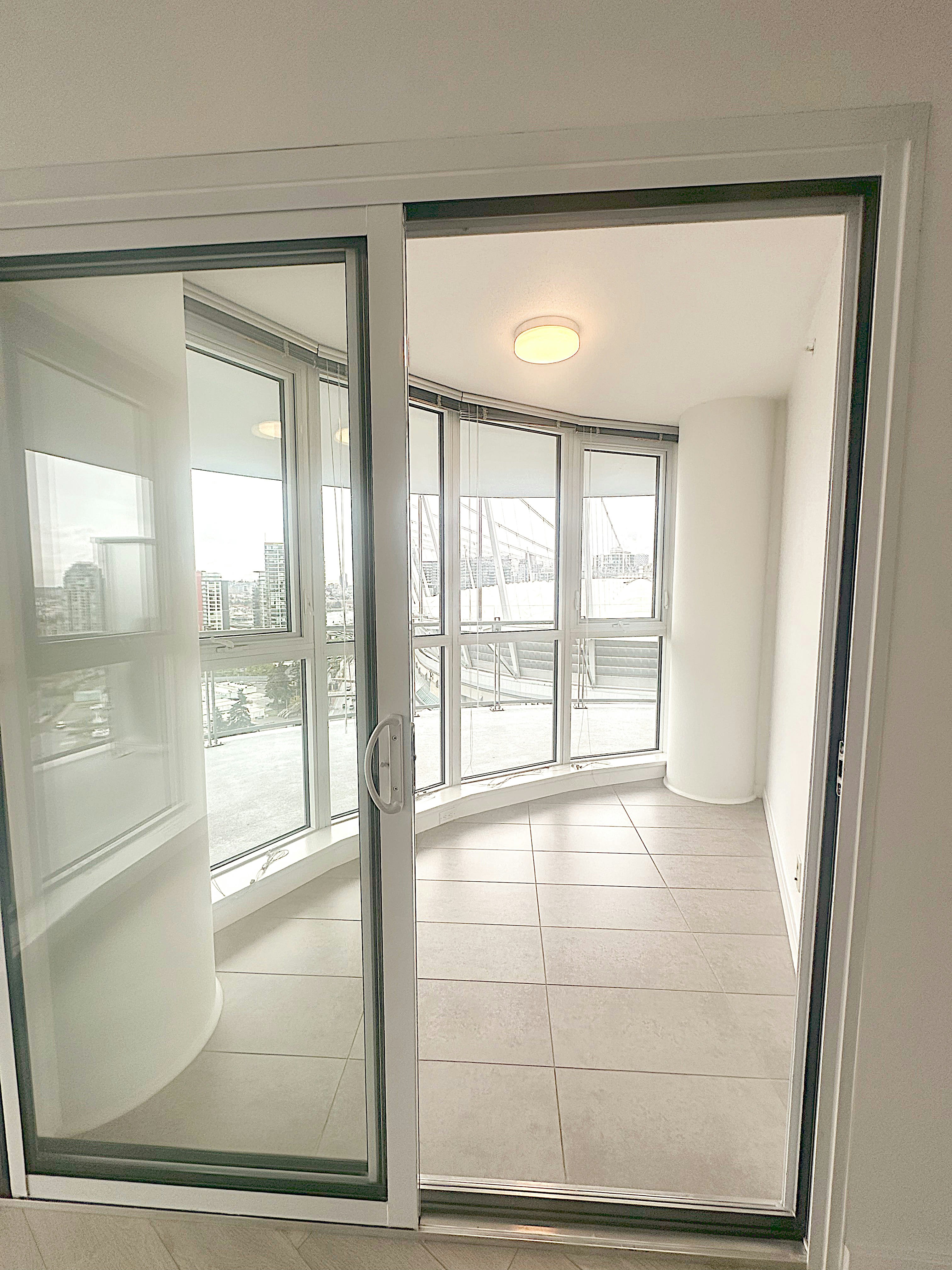 1907-685 Pacific Boulevard, Vancouver, BC, V6B 0R4 - 5
