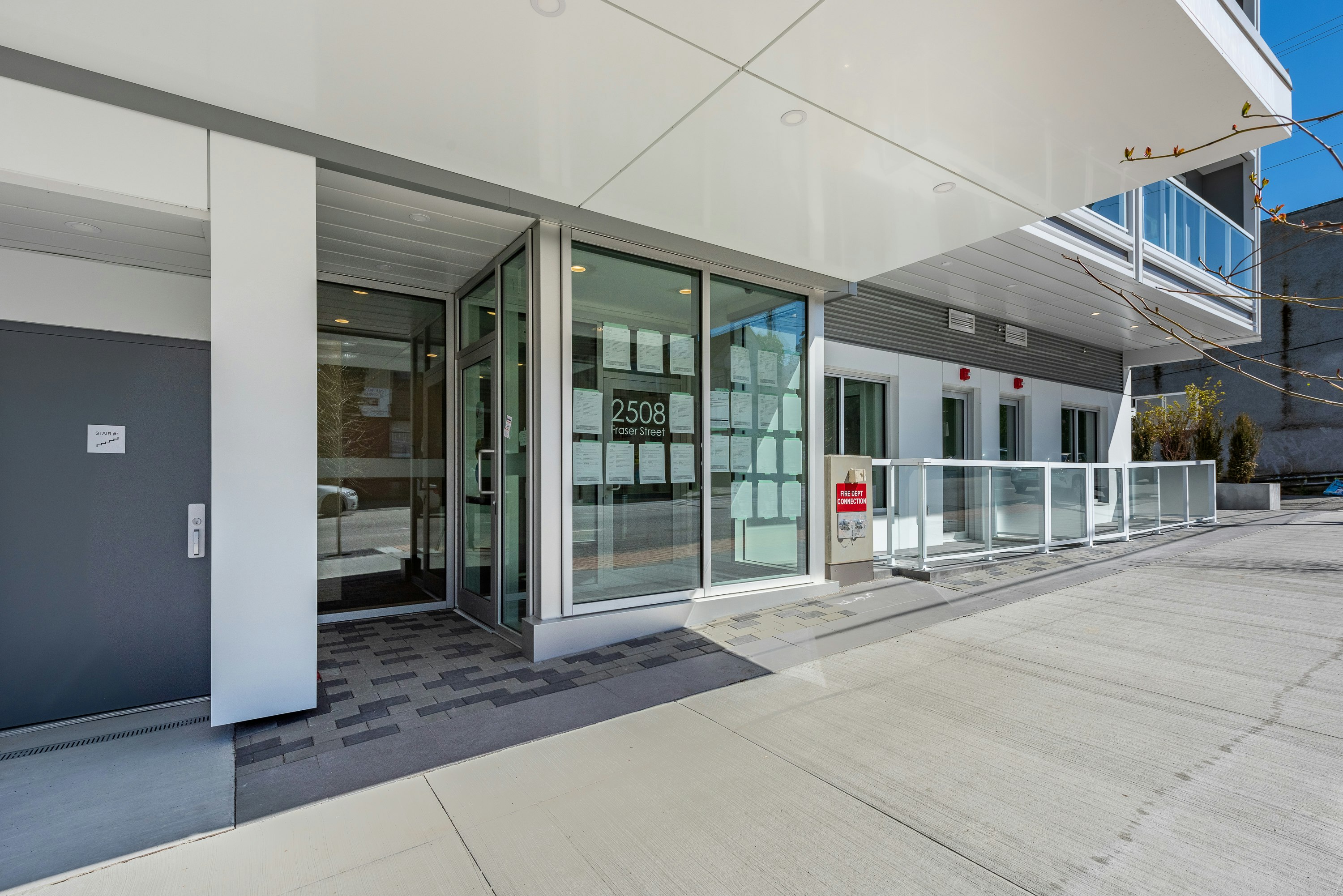 205-2508 Fraser Street, Vancouver, BC, V5T 3V4 2