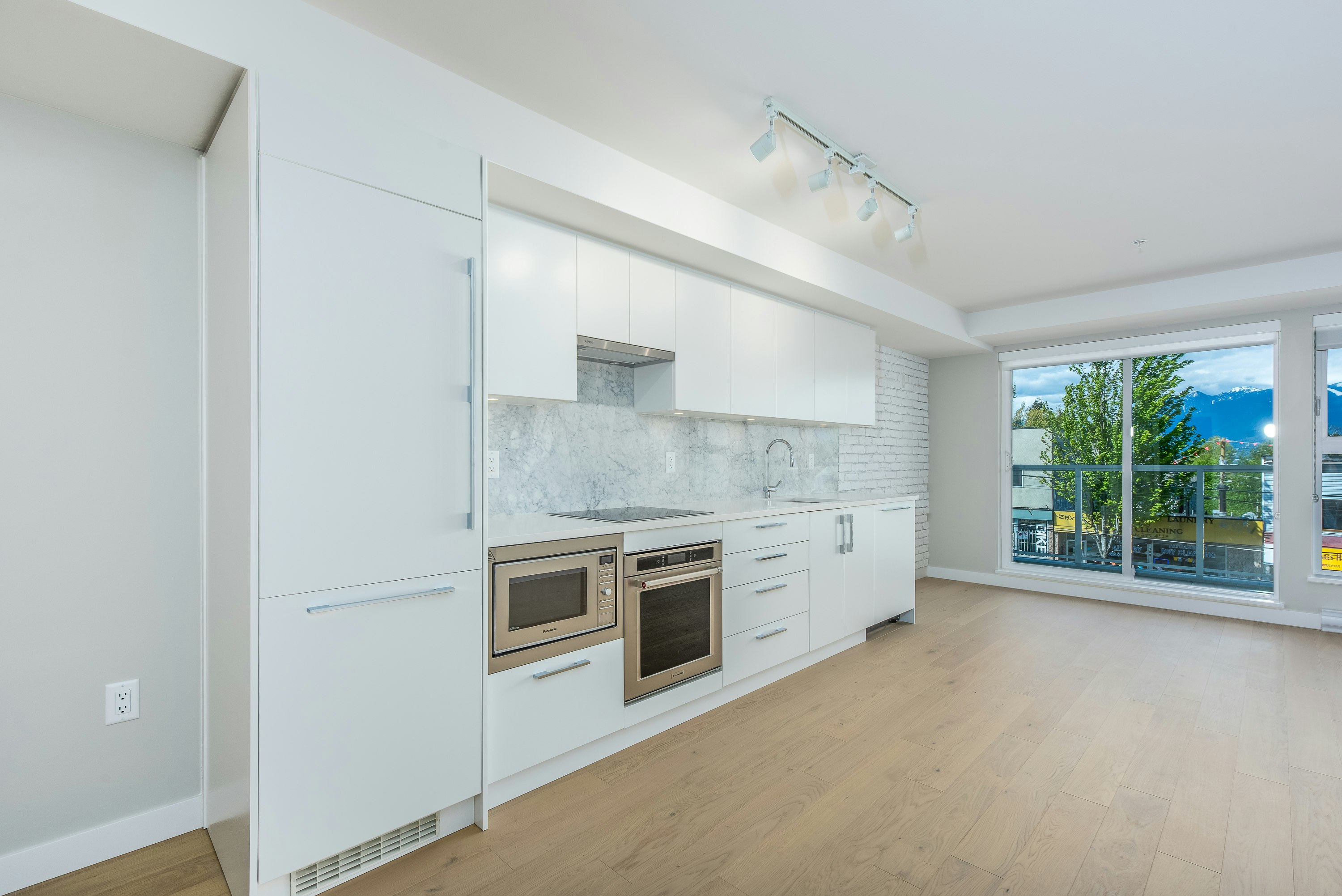 205-2508 Fraser Street, Vancouver, BC, V5T 3V4 - 7