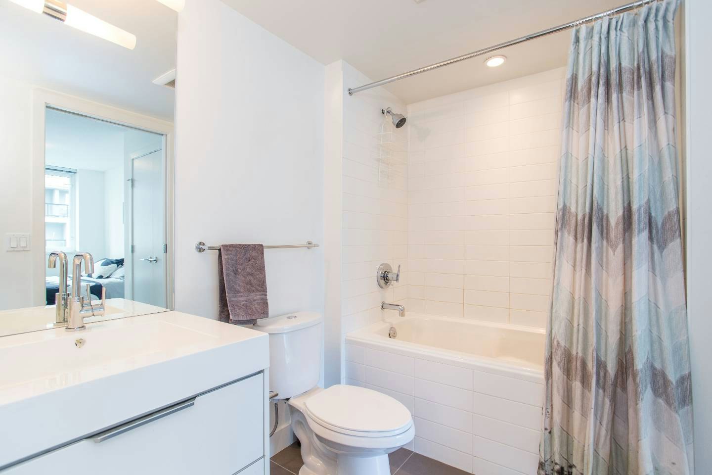 907-1325 Rolston Street, Vancouver, BC, V6B 0M2 - 9