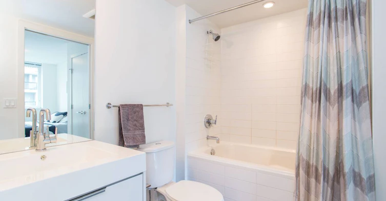 907-1325 Rolston Street, Vancouver, BC, V6B 0M2 - 9