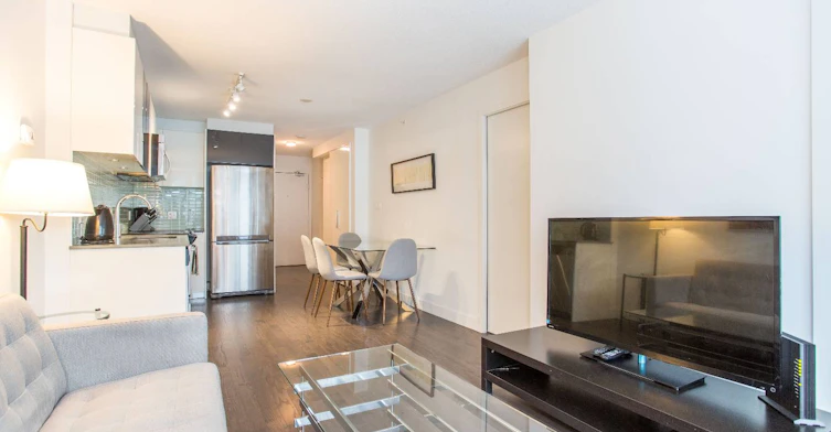 907-1325 Rolston Street, Vancouver, BC, V6B 0M2 - 2