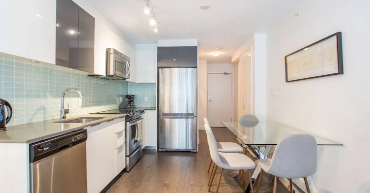 907-1325 Rolston Street, Vancouver, BC, V6B 0M2 - 4