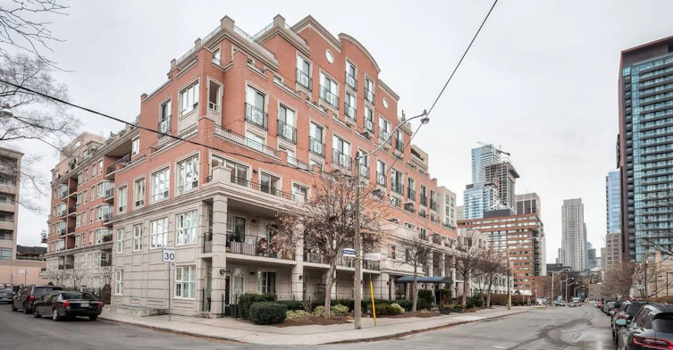 U307-77 Mcmurrich Street, Toronto, ON, M5R 3V3 - 20