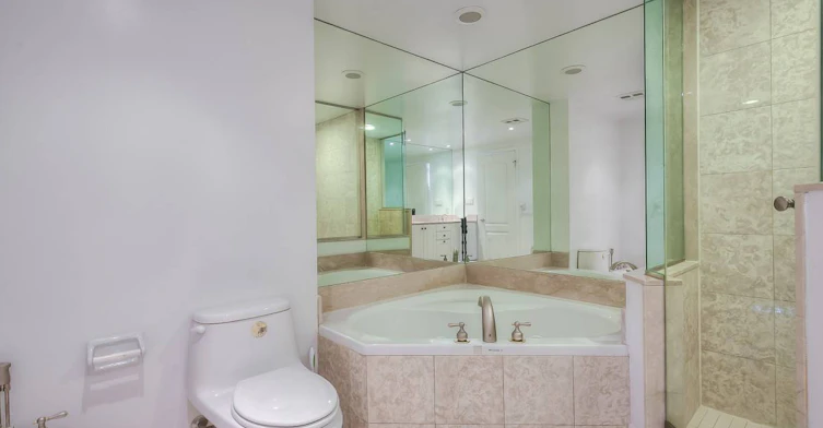 U307-77 Mcmurrich Street, Toronto, ON, M5R 3V3 - 11
