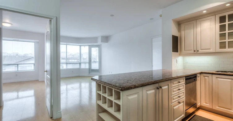 U307-77 Mcmurrich Street, Toronto, ON, M5R 3V3
