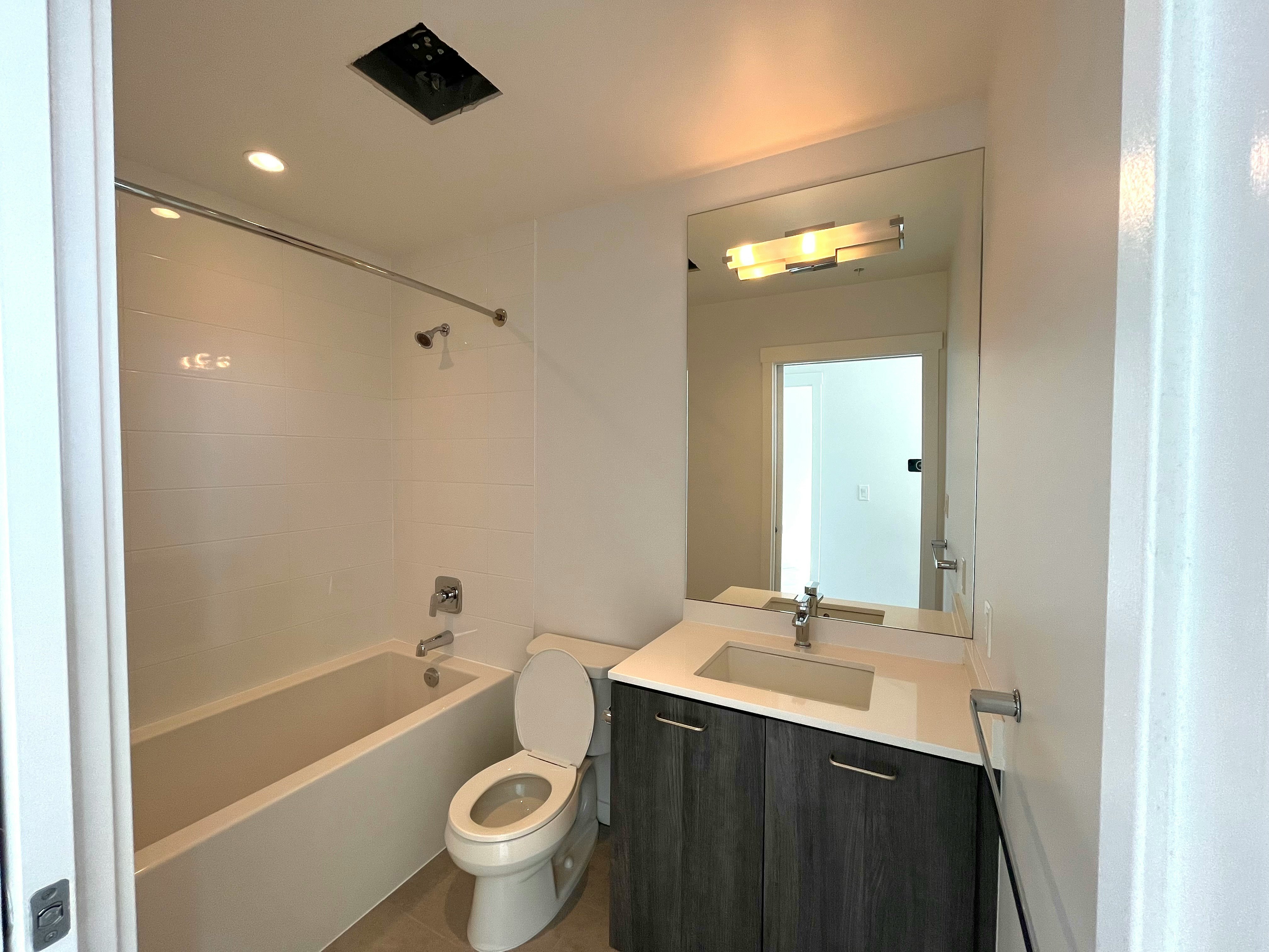 1908-685 Pacific Boulevard, Vancouver, BC, V6B 0R4 - 3
