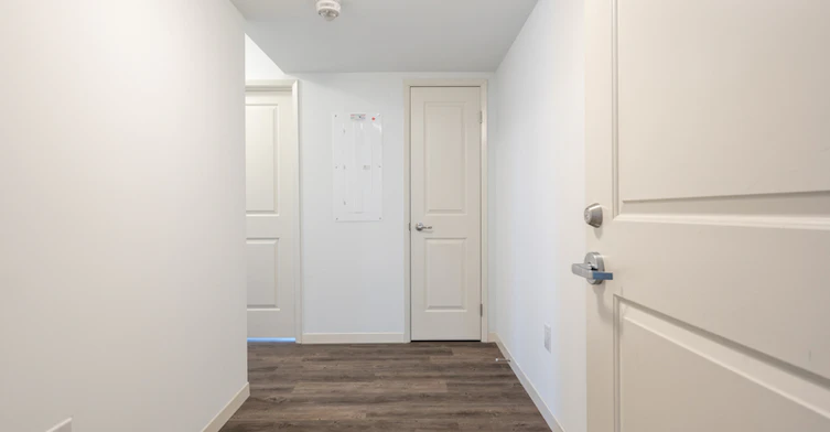 220 Cannon Street E, Hamilton, ON, L8L 2B1 - 9