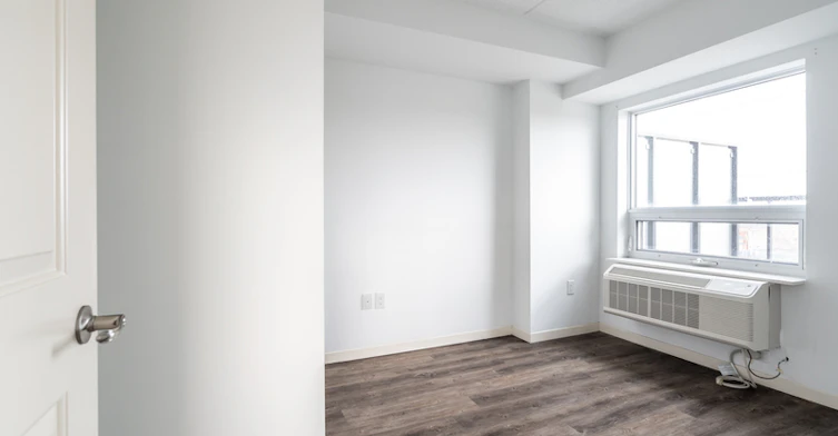 220 Cannon Street E, Hamilton, ON, L8L 2B1 - 4